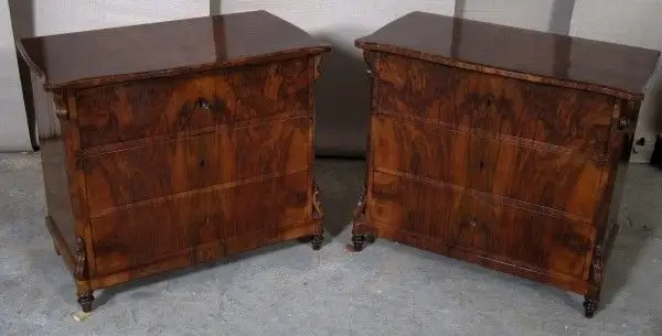 Zwei restaurierte Louis Philippe Kommoden Nussbaum gefertigt1890 Antik Kolosseum 0
