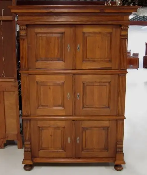 Original dreiteiliger restaurierter Brandschrank aus Weichholz Antik Kolosseum 1