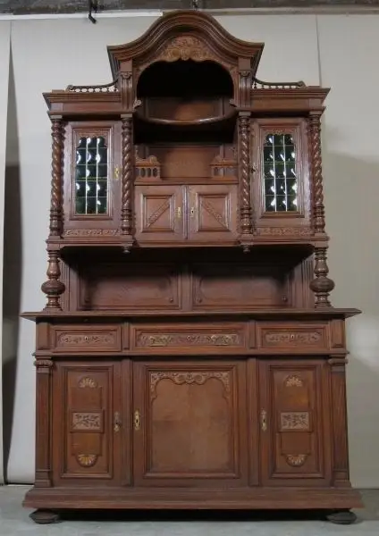 Schönes Jugendstil Nussbaum Buffet mit grünen Butzenscheiben Antik Kolosseum 1