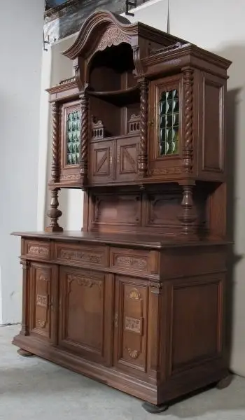 Schönes Jugendstil Nussbaum Buffet mit grünen Butzenscheiben Antik Kolosseum 2