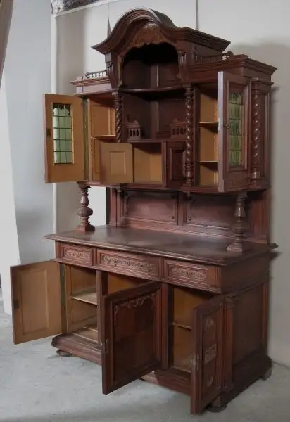 Schönes Jugendstil Nussbaum Buffet mit grünen Butzenscheiben Antik Kolosseum 4