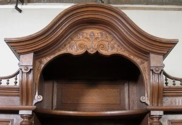 Schönes Jugendstil Nussbaum Buffet mit grünen Butzenscheiben Antik Kolosseum 6