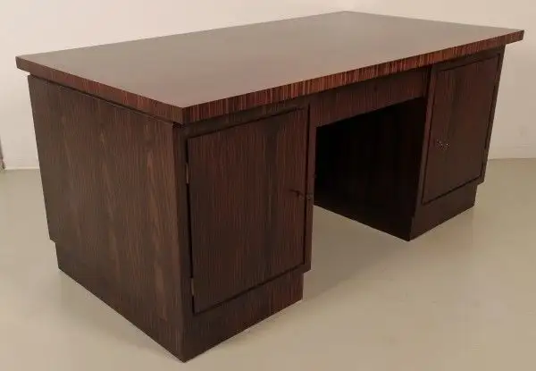 Schöner Freisteher Bauhaus Schreibtisch aus Makassar Antik Kolosseum 1