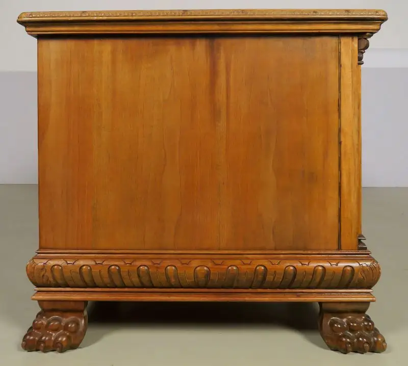 Eleganter Neorenaissance Schreibtisch mit schönen Schnitzereien Antik Kolosseum 5