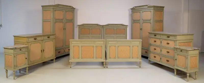 Komplettes historisches 7- teiliges Neo- Empire Schlafzimmer Antik Kolosseum 1