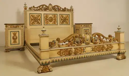 Wunderschönes 7- teiliges Schlafzimmer aus dem Historismus Antik Kolosseum