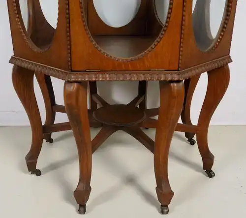 Schauvitrine / Beistelltisch aus Eiche gefertigt um 1910 Antik Kolosseum