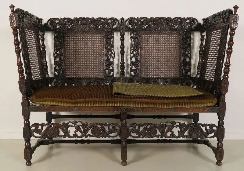 Sitzbank um 1870 mit aufwendigem Durchbruch Schnitzdekor Antik Kolosseum 4