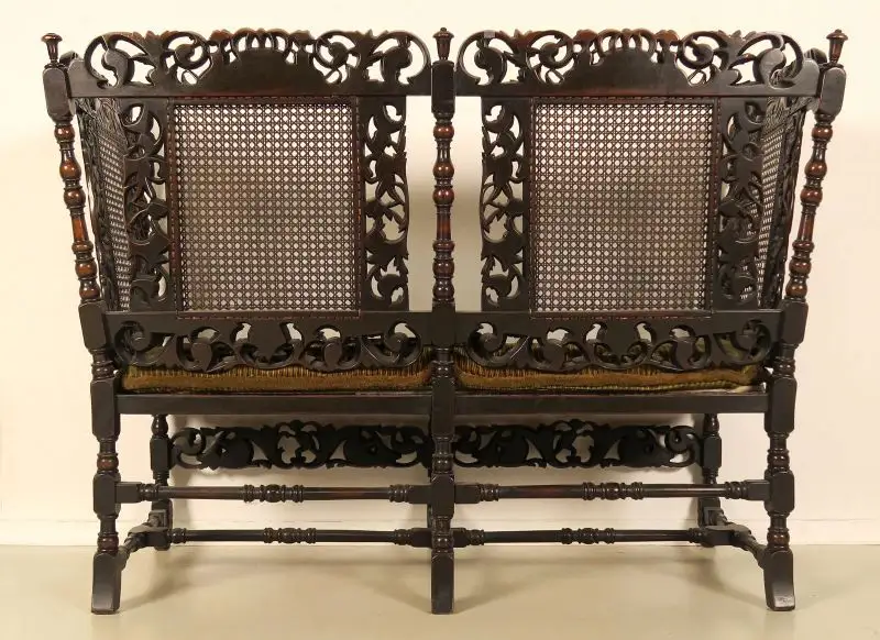 Sitzbank um 1870 mit aufwendigem Durchbruch Schnitzdekor Antik Kolosseum 6