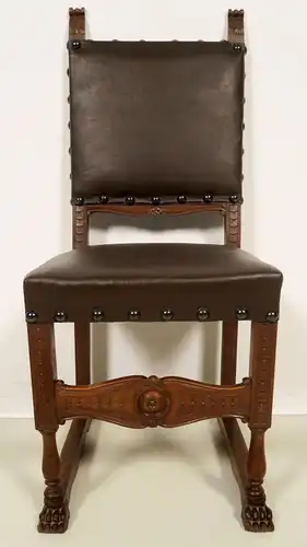 Acht figürliche Neorenaissance Stühle aus Nussbaum Antik Kolosseum