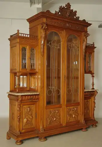 Unglaubliche repräsentative Gründerzeit Möbel-Vitrine und Buffet Antik Kolosseum