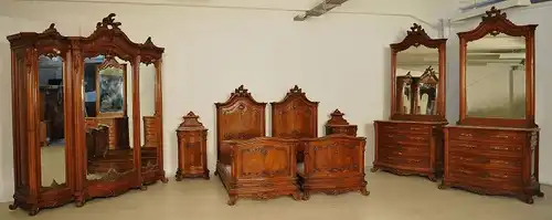 Monumentales siebenteiliges Prunk Schlafzimmer im Rokoko Stil Antik Kolosseum