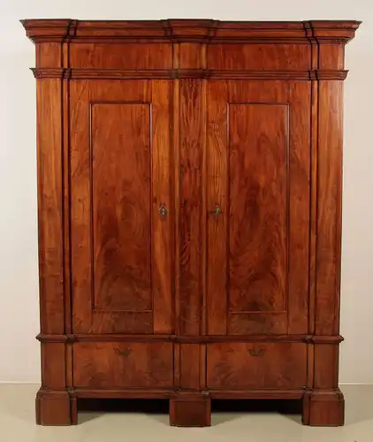 Aussergewöhnlicher Mahagoni Biedermeier Wäsche- Kleiderschrank Antik Kolosseum