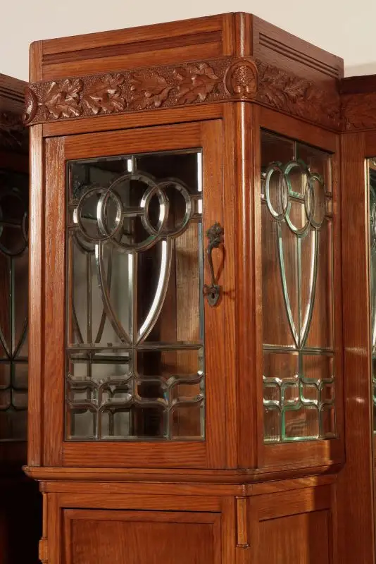 Zwei schöne Jugendstil Buffets mit wunderschönen Glasarbeiten Antik Kolosseum 7