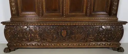 Großer Neorenaissance Bücherschrank mit vier Türen Antik Kolosseum