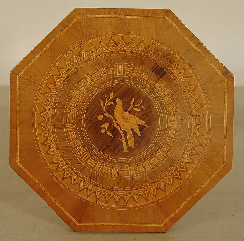 Wunderschöner achteckiger Gründerzeit Tisch aus Kirschholz Antik Kolosseum 3