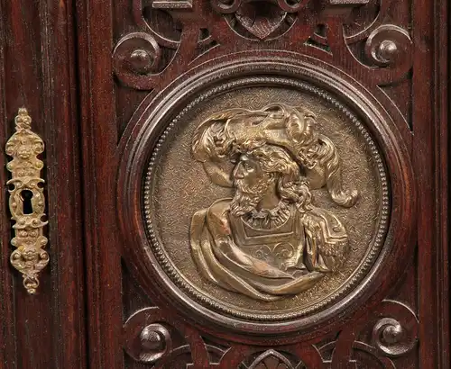 Gründerzeit Prunk Vertiko mit eleganten Bronzemedallions Antik Kolosseum