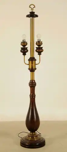 Beeindruckende Stehlampe mit Balustersäule / MessingapplikationenAntik Kolosseum