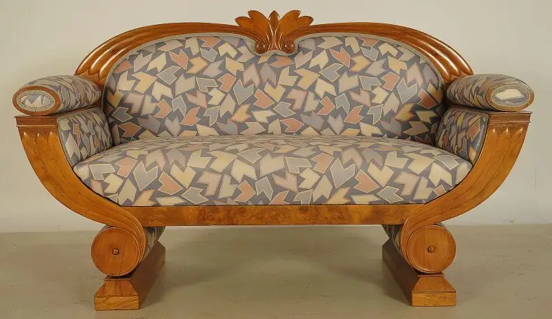 Wunderschönes Art Deco Sofa in Gondelform in Nussbaum Antik Kolosseum 0