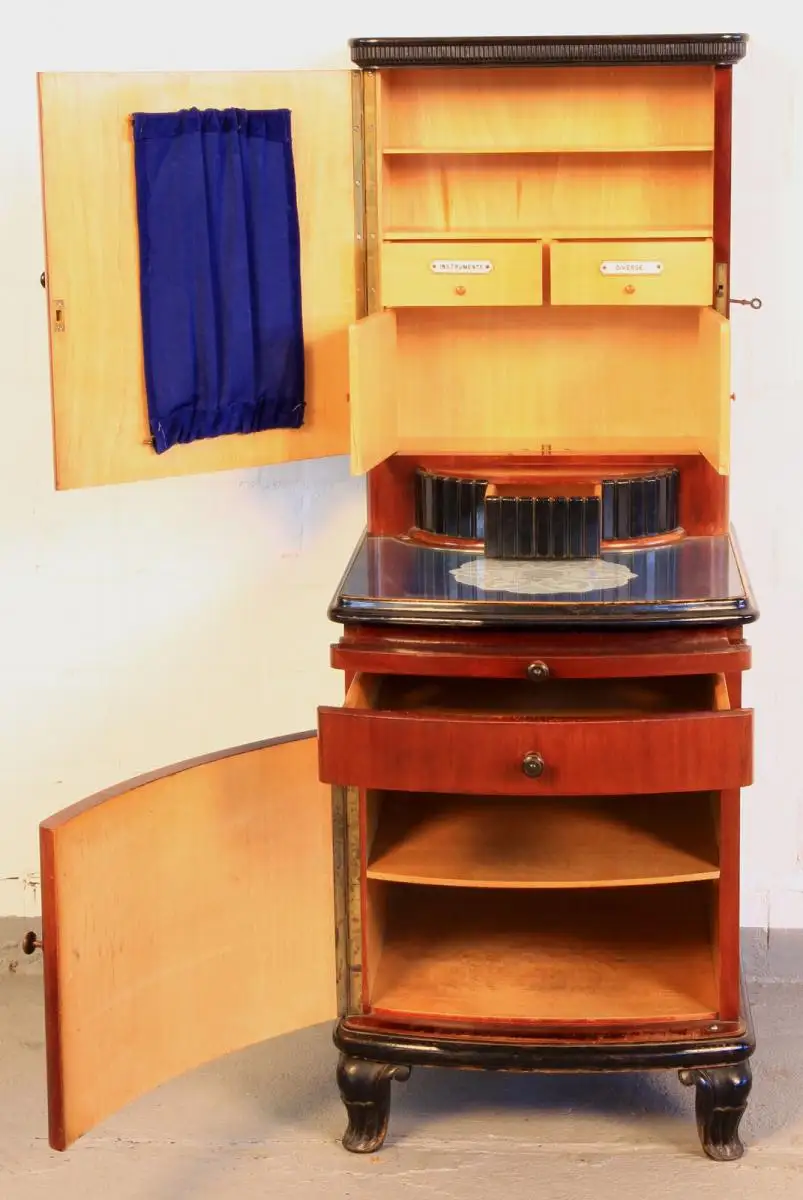 Vierteiliges Mahagoni Schlafzimmer aus den 20er Jahren Antik Kolosseum 10