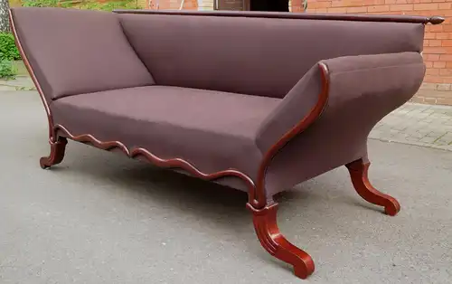 Elegante Mahagoni Biedermeier Chaiselongues / Ottomane / Sofa Antik Kolosseum