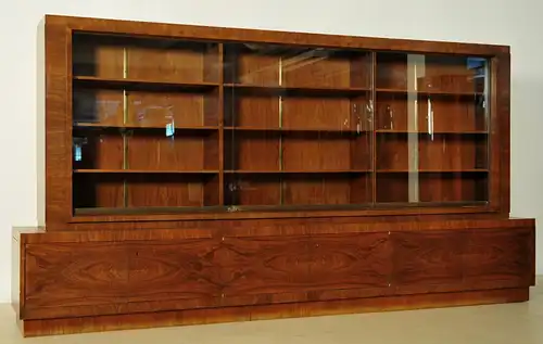 Monumentaler original Bauhaus Bücherschrank gefertigt um 1920 Antik Kolosseum