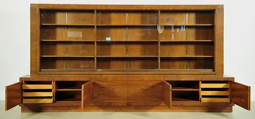 Monumentaler original Bauhaus Bücherschrank gefertigt um 1920 Antik Kolosseum