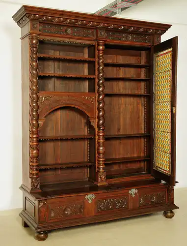 Bücherschrank aus dem Danziger Barock mit Zopfsäulen Antik Kolosseum