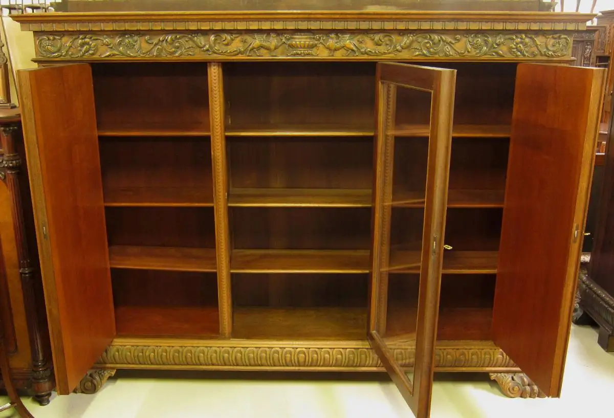 Bücherschrank der Neorenaissance mit figürlichen Darstellungen Antik Kolosseum 3