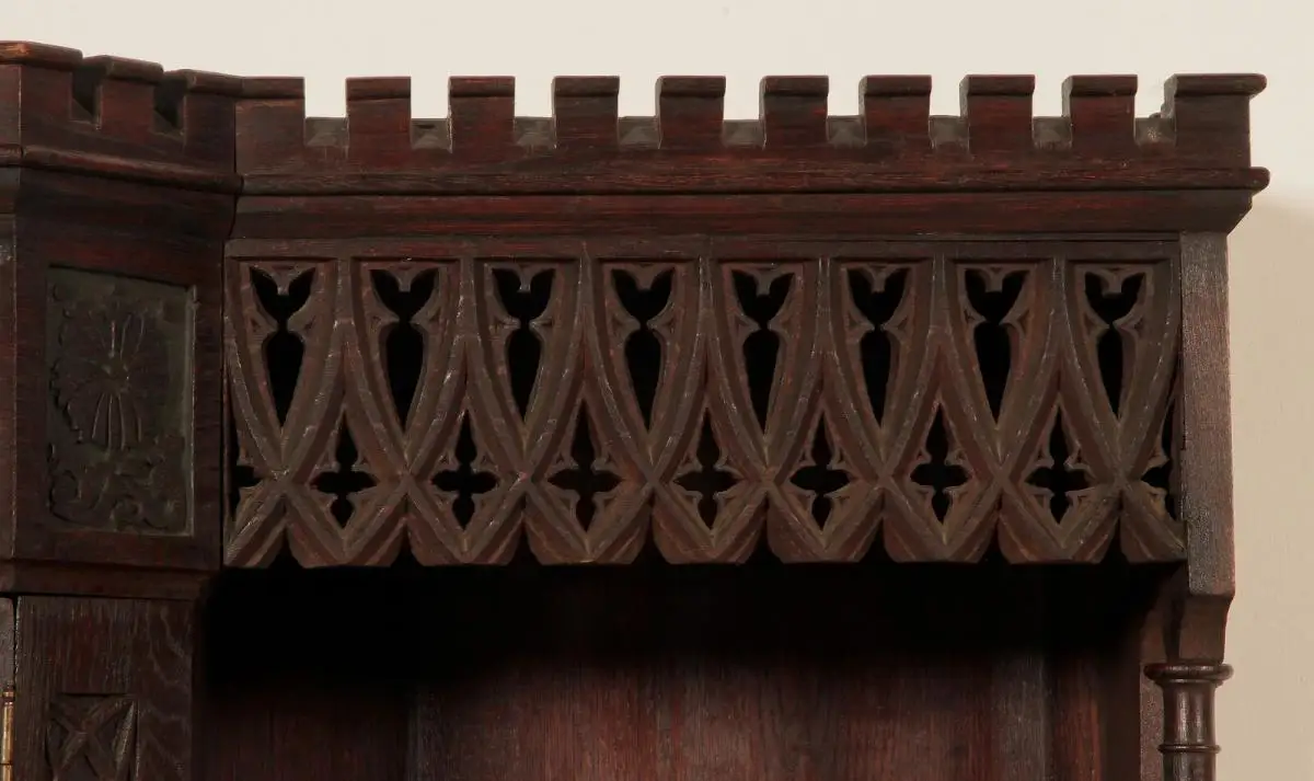 Neogotischer Kannenstock Schrank / Buffet aus Eiche um 1880 Antik Kolosseum 3