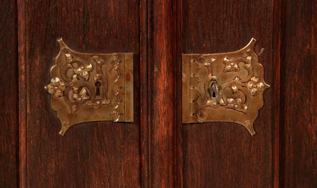 Neogotischer Kannenstock Schrank / Buffet aus Eiche um 1880 Antik Kolosseum 7