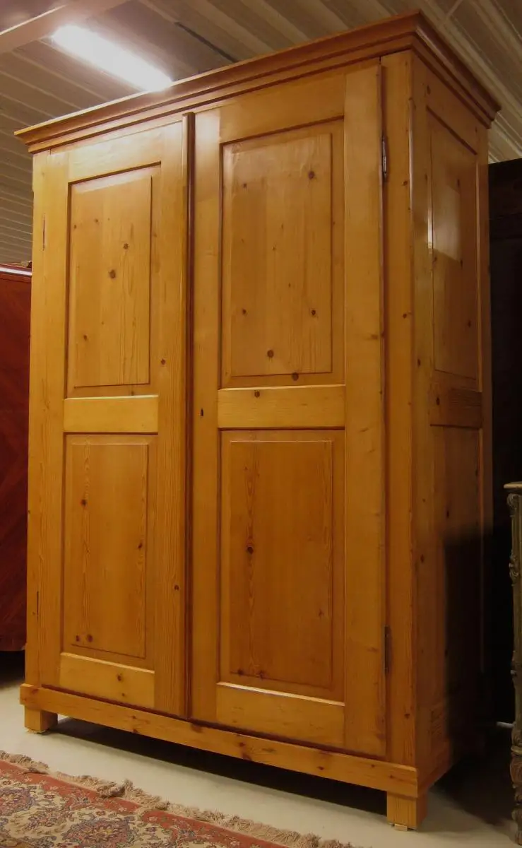 Restaurierter Jugendstil Wäsche- Kleiderschrank aus Weichholz Antik Kolosseum 4