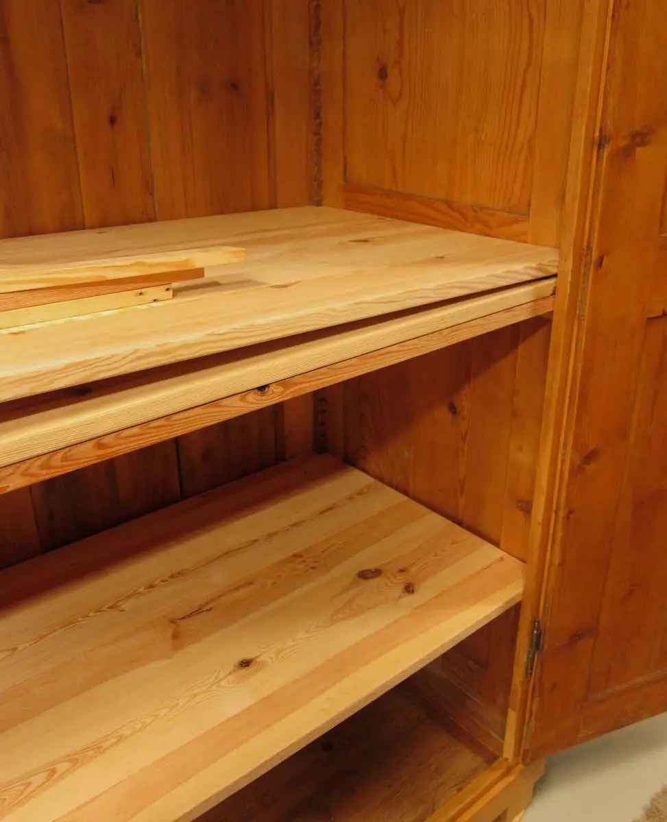 Restaurierter Jugendstil Wäsche- Kleiderschrank aus Weichholz Antik Kolosseum 6
