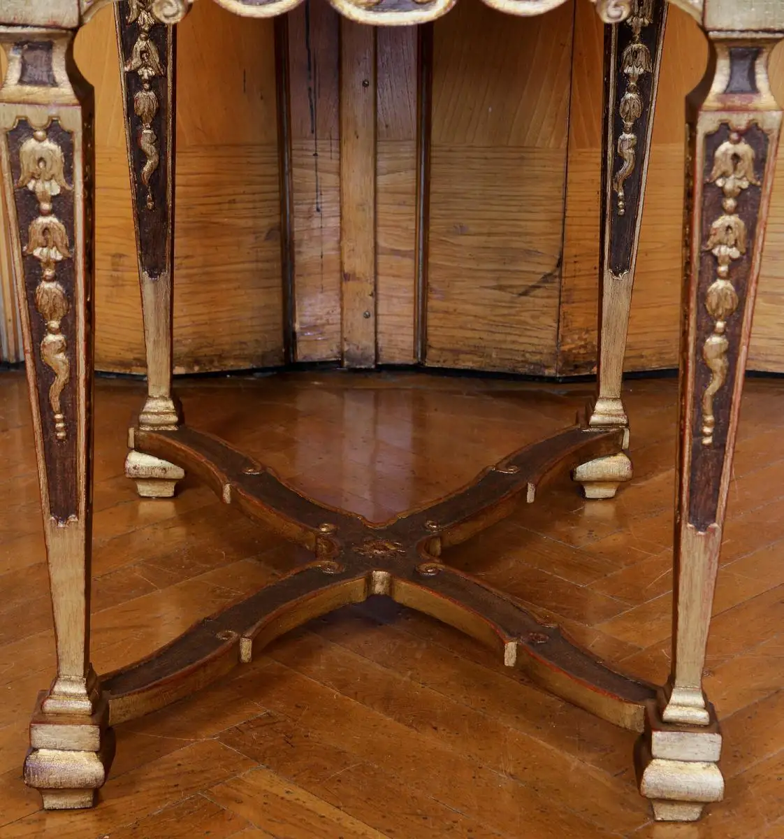 Französischer höfischer Barock Tisch gefertigt um 1780 Antik Kolosseum 4