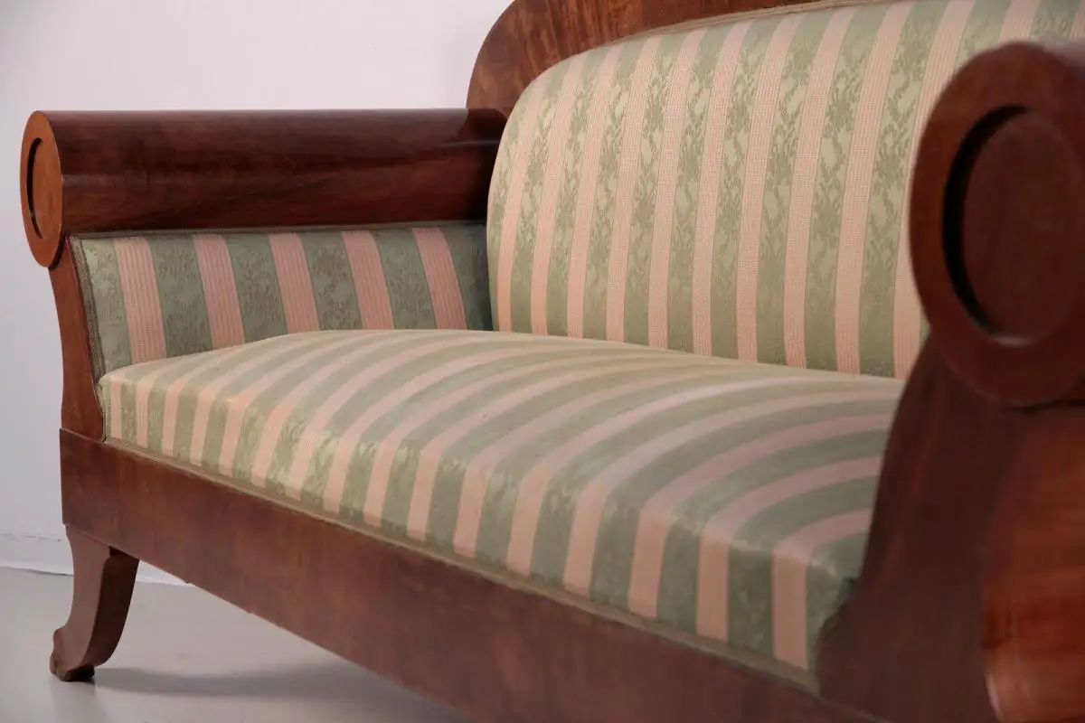 Elegantes original Biedermeier Walzen Sofa aus Mahagoni Antik Kolosseum 2
