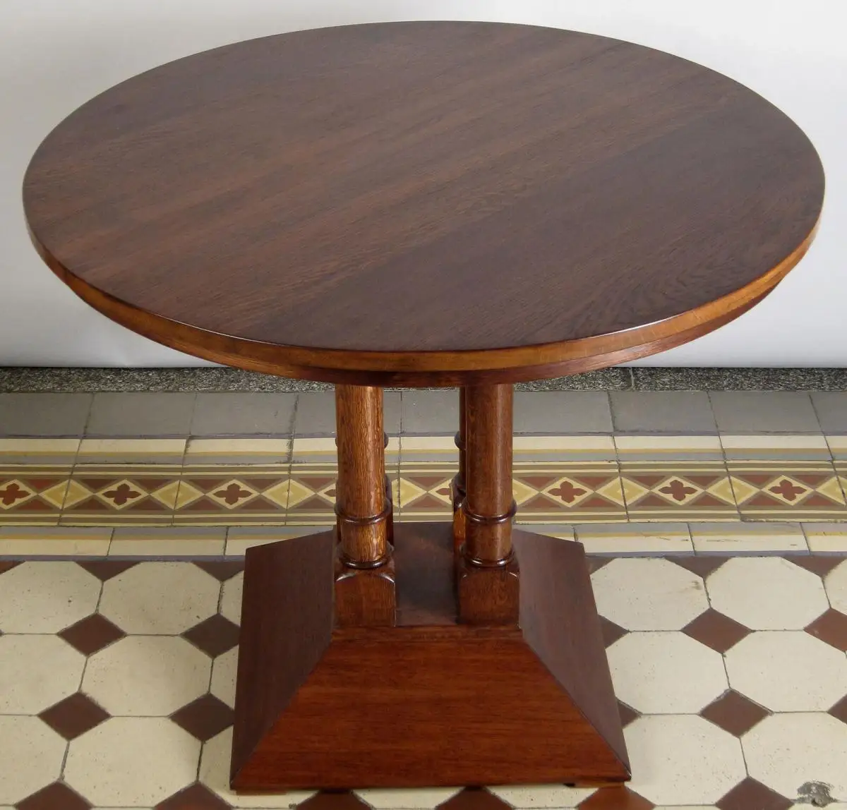 Restaurierter Berliner Jugendstil Eiche Sofatisch / Spieltisch Antik Kolosseum 1