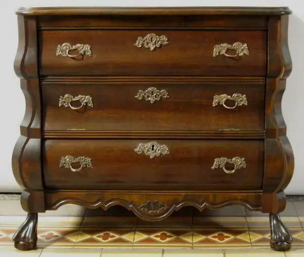 Hübsche, kleine, holländische Neobarock Kommode aus Eiche Antik Kolosseum 2