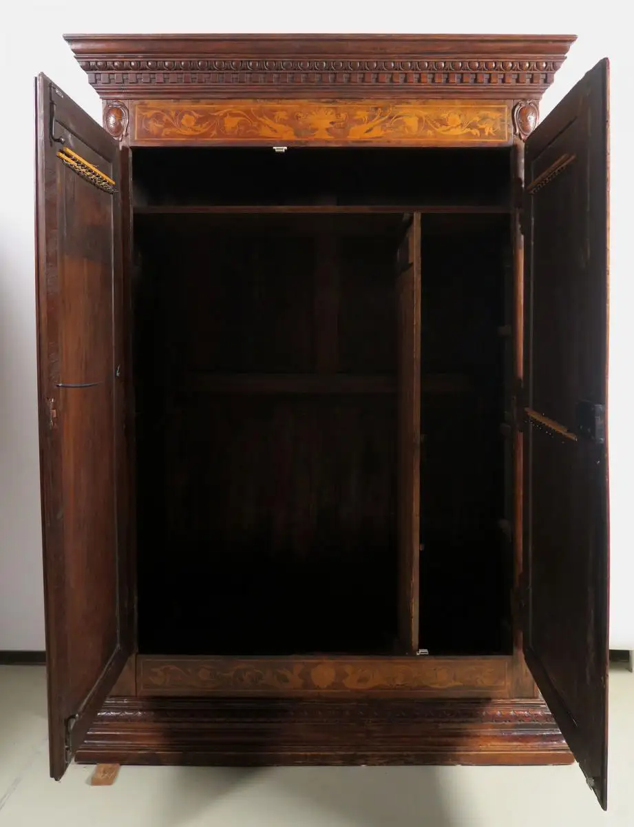 Original Barock Kleiderschrank mit wunderschönen Intarsien Antik Kolosseum 3