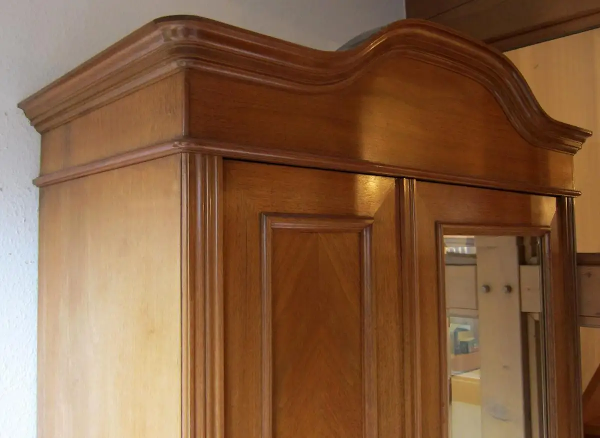 Schöner Jugendstil Dielenschrank aus Nussbaum Antik Kolosseum 5
