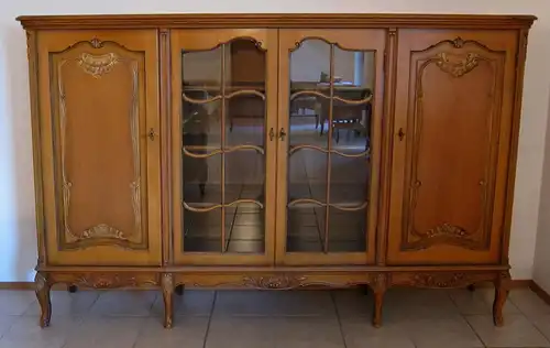 Praktische viertüriges Chippendale Highboard / Wohnzimmerschrank Antik Kolosseum