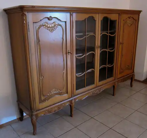 Praktische viertüriges Chippendale Highboard / Wohnzimmerschrank Antik Kolosseum