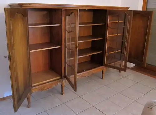 Praktische viertüriges Chippendale Highboard / Wohnzimmerschrank Antik Kolosseum