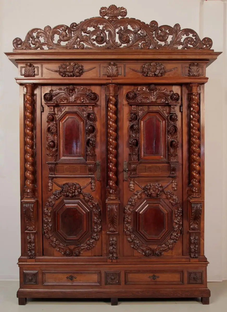 Original Barock Fassadenschrank um 1750 mit gedrehten Zopfsäulen Antik Kolosseum 0