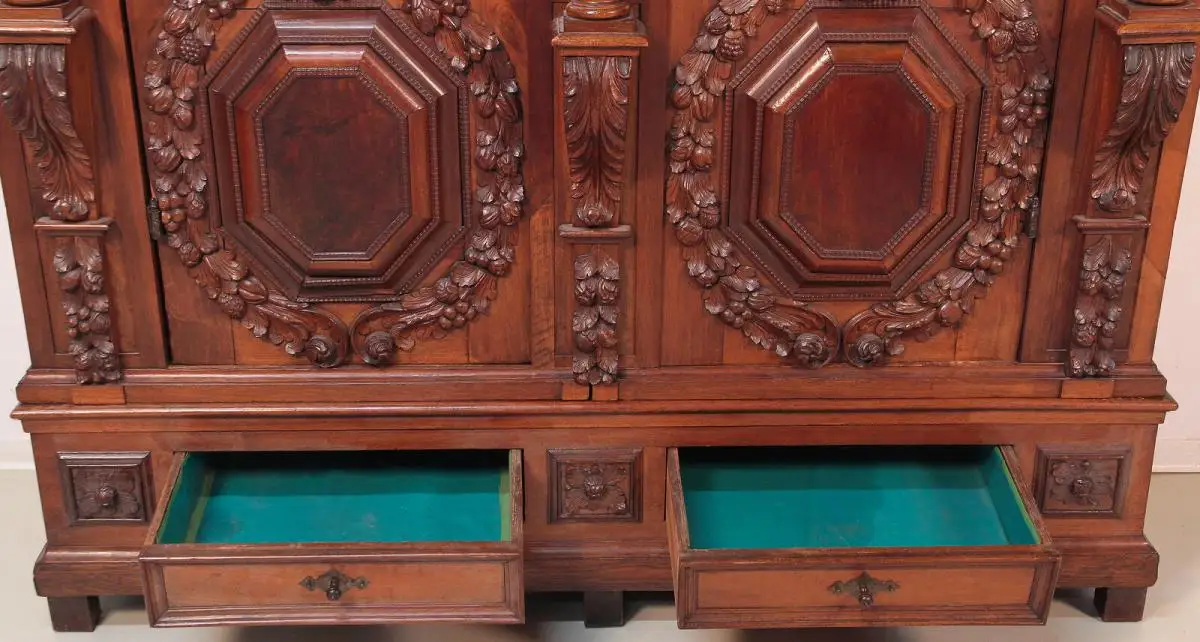 Original Barock Fassadenschrank um 1750 mit gedrehten Zopfsäulen Antik Kolosseum 10