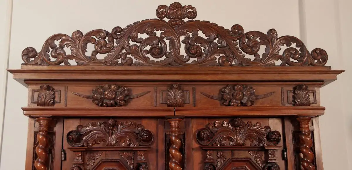 Original Barock Fassadenschrank um 1750 mit gedrehten Zopfsäulen Antik Kolosseum 3