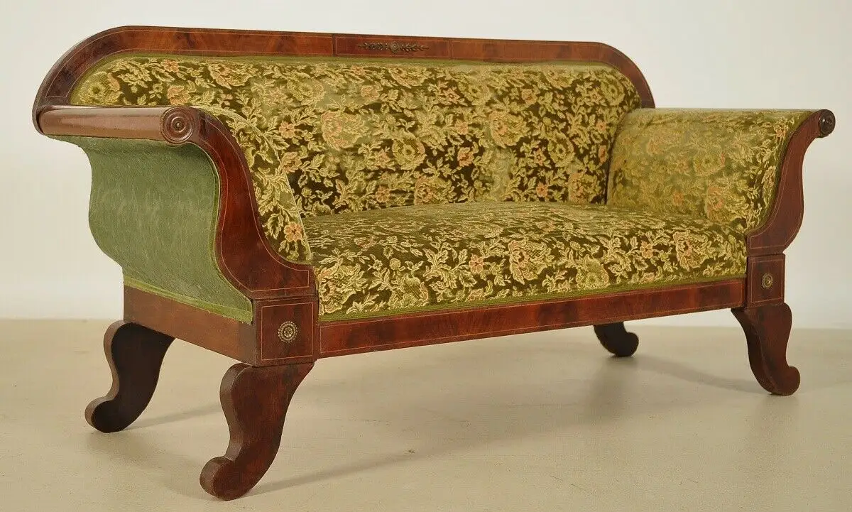 Elegantes Biedermeier Sofa mit Intarsien und Bronzemedallions Antik Kolosseum 1