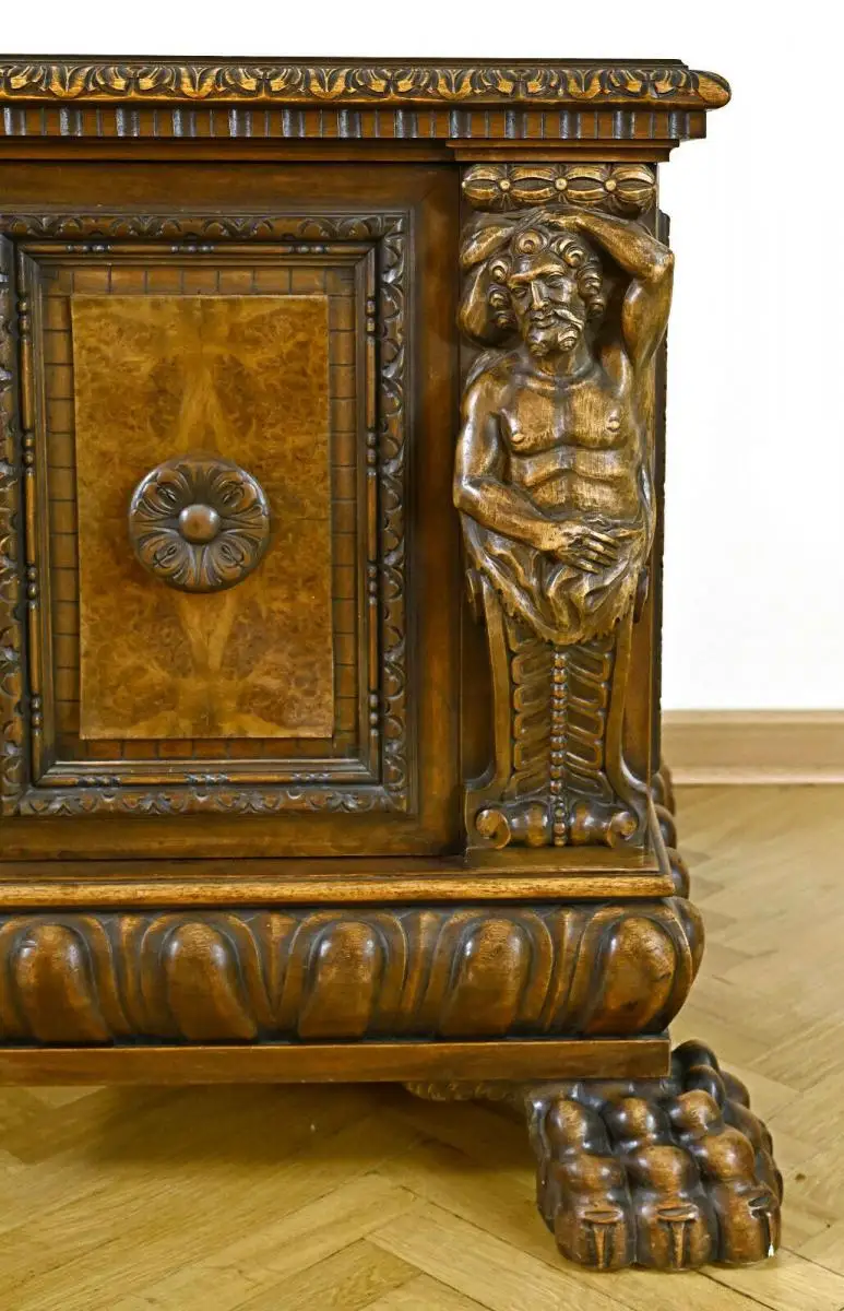 Monumentaler Schreibtisch aus der Neorenaissance Antik Kolosseum 2
