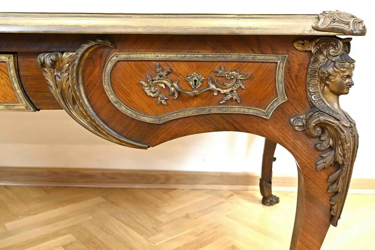 Wunderschönes Bureau plat gefertigt im Régence Stil Antik Kolosseum 9