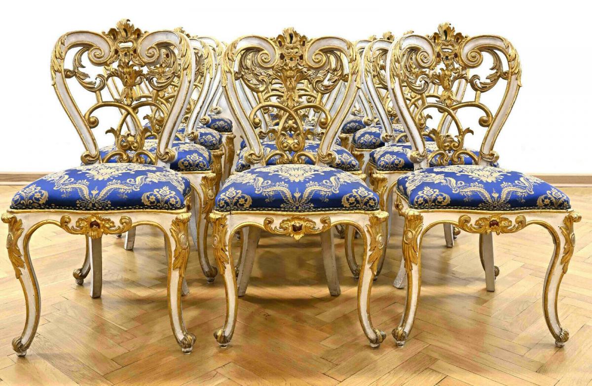 12er Stuhlsatz aus dem 19 Jahrhundert in königlicher AusstrahlungAntik Kolosseum 11