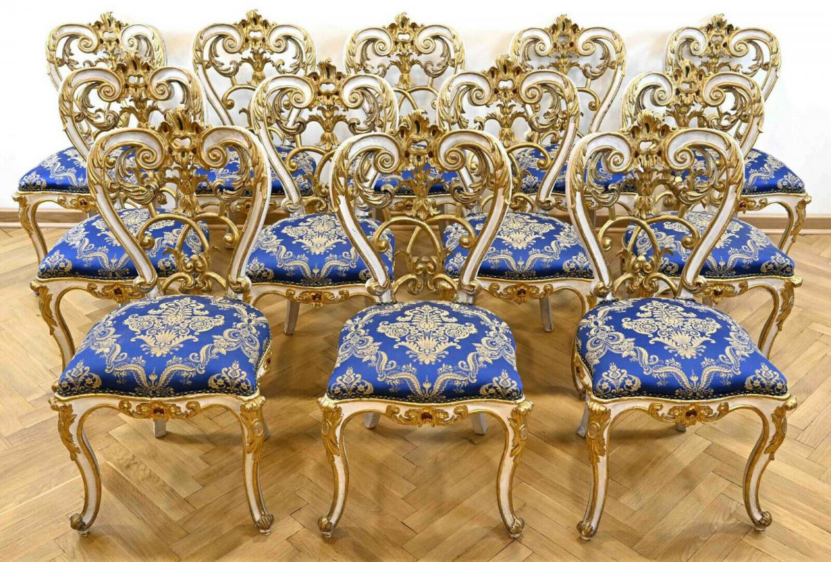 12er Stuhlsatz aus dem 19 Jahrhundert in königlicher AusstrahlungAntik Kolosseum 2